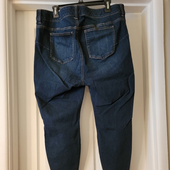 Torrid Bombshell Skinny - Picture 5 of 8